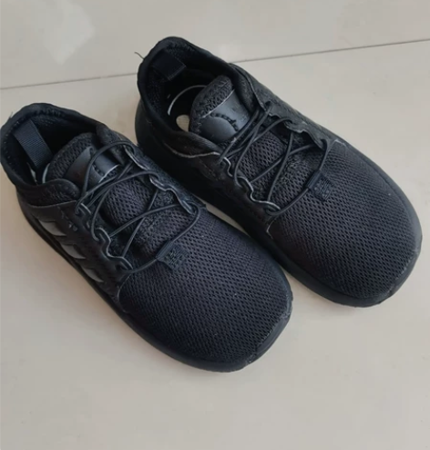 男宝阿迪  网面透气鞋 7k 淘宝官网购入...