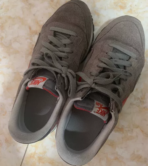 清衣柜，耐克运动鞋，二手物品不退换，看好下...