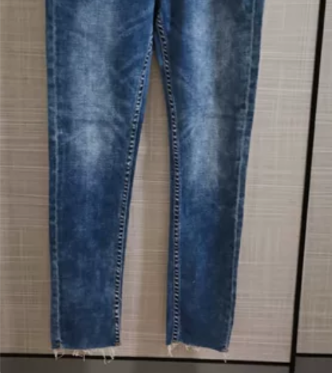 品牌牛仔裤，25码，欧版的，腰围具体看测量...