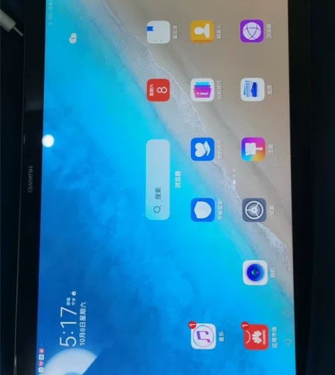 慢出自用华为M5平板，10.8寸屏的那个。...