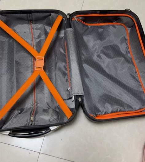 拉链拉杆箱。实物图片。 感兴趣的话点“我想...