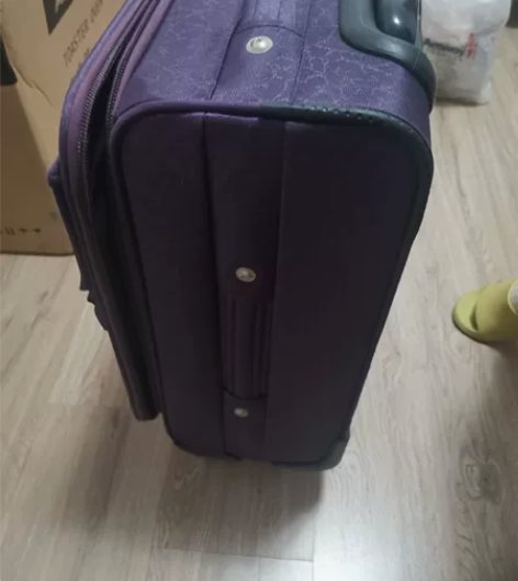 拉杆箱,带万向轮,六成新,40元,不包邮 ...