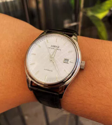 手表正品罗宾尼手表 买的时候2000多现在...