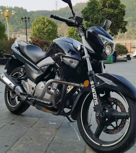 出售摩托车  豪爵铃木  gw250   ...