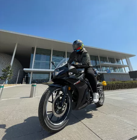 铃木GSX250换灯泡 铃木小小R上门换灯...