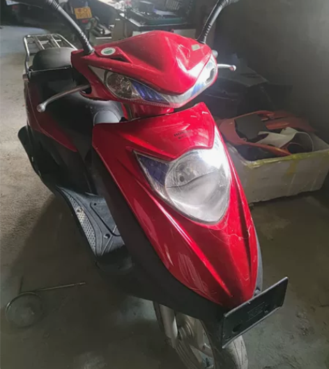 电喷摩托车广东1800包邮 新大洲本田12...