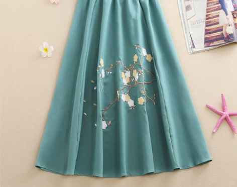 2019新款原创民族风女装文艺复古修身刺绣...