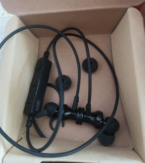 蓝牙运动耳机 30几乎全新挂耳式功能完好无...