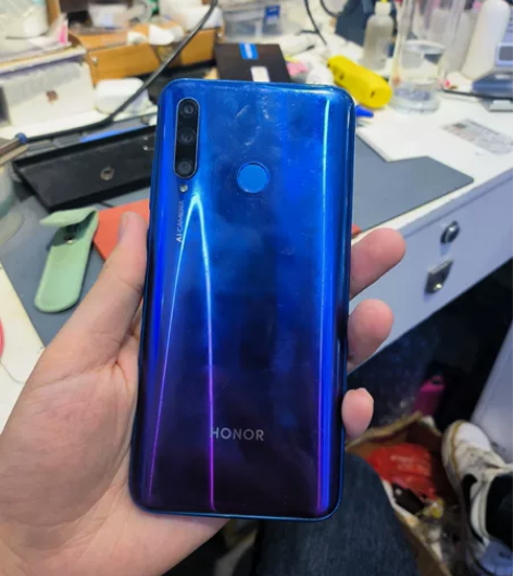 荣耀20i   手机屏幕坏了不显示，内存不...