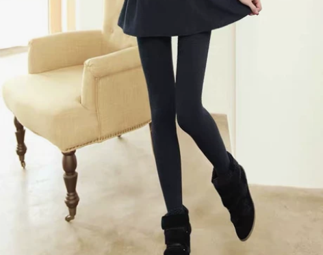 裤连裙，100斤左右都能穿，有弹力加绒。 ...