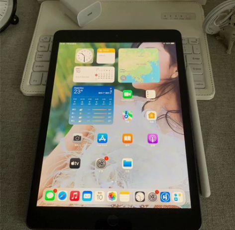 闲置急出 忍痛出个人原因便宜卖二手平板iP...