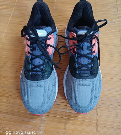 42码李宁运动鞋 ，二手闲置 鞋子保证正品...