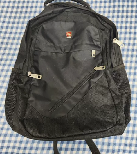 包邮正品爱华仕黑色双肩包男女休闲商务背包电...