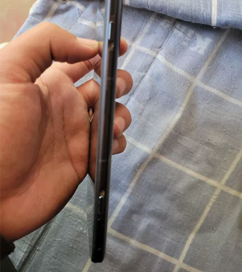 红米k40游戏增强版  12+256 感兴...