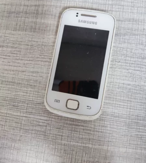 三星手机(GT-S5660) 无拆修,没有...