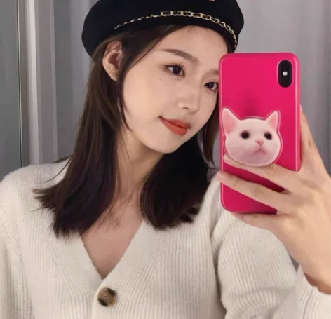 秋冬链条字母贝雷帽，今年大火贝雷帽，剩2个...