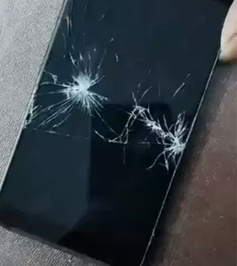 黑鲨helo游戏手机，碎屏，除了屏幕碎了，...