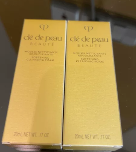 cpb光彩洁面湿润型20ml 30/个，余...