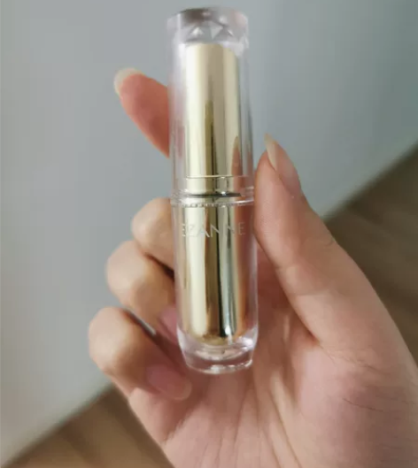 买一送一!CEZANNE倩丽高保湿滋润唇膏...