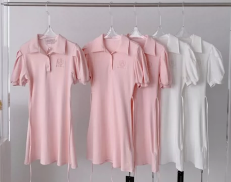 甜美公主设计感法式泡泡袖学院连衣裙 粉色的...