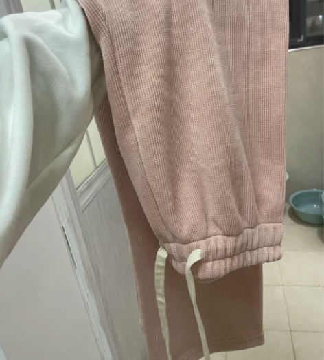 藕粉色针织阔腿裤 版型很好 有小个子版 常...