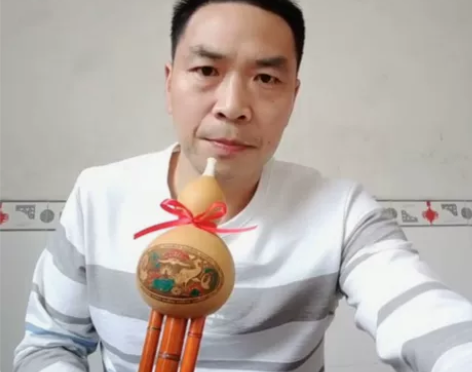 葫芦丝，双音葫芦丝全套。全新的，真葫芦带雕...