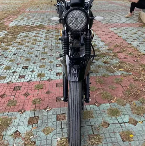 二手摩托车 国三铃木 复古150cc太子黑...