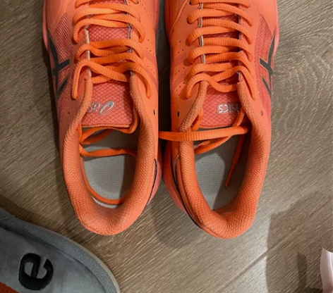 ASICS亚瑟士网球鞋、运动鞋。穿过打两次...