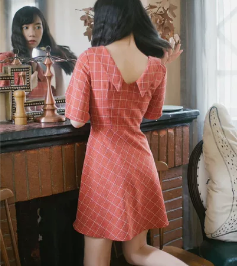 白日梦连伯 法式裙 小了s码 感兴趣的话点...