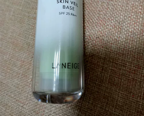 兰芝绿隔离，怀孕了不化妆加上不适合本人肤质...