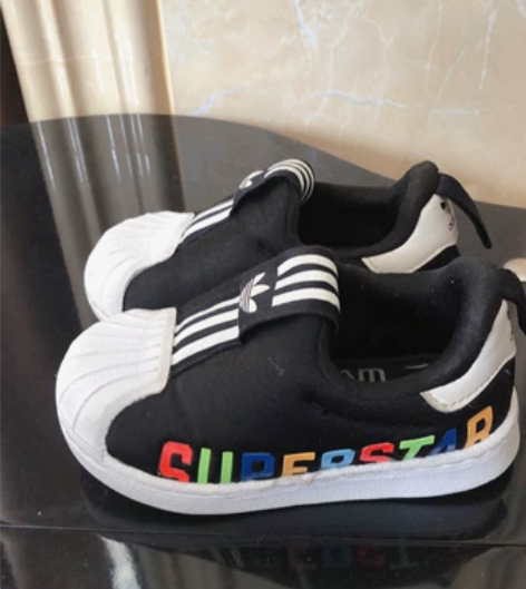 阿迪贝壳鞋,内长12.5,八五新,商场购买...