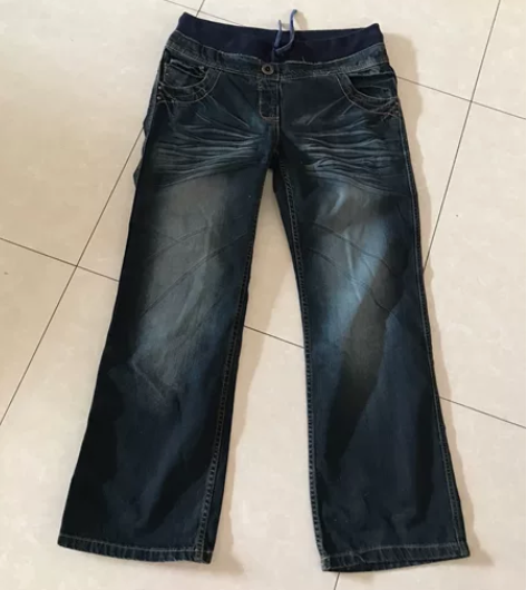 直筒版矮腰深蓝色牛仔裤，腰围2.6尺，裤长...