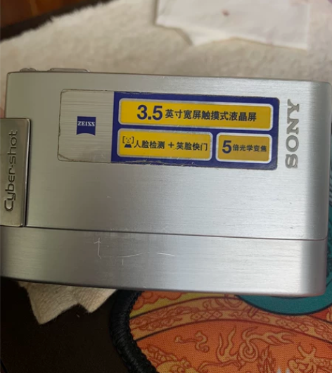 索尼数码相机DSC-T200 可以正常使用...