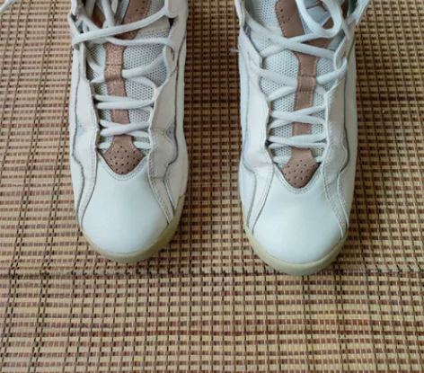 42码举手乔丹运动鞋二手男鞋 鞋子正品 无...