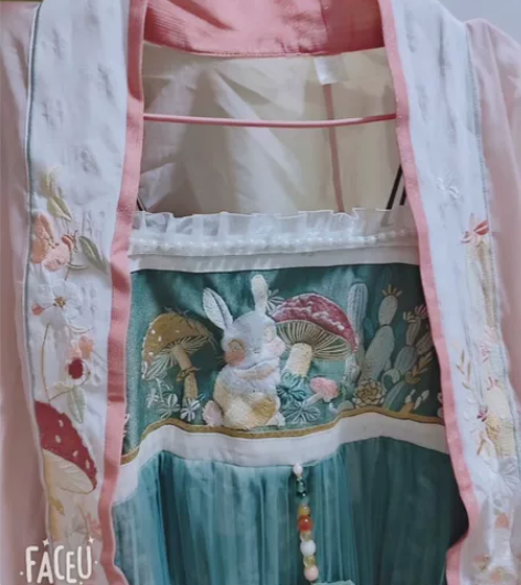 七月夕汉服原创 兔兔蘑力 对襟绣花改良长干...