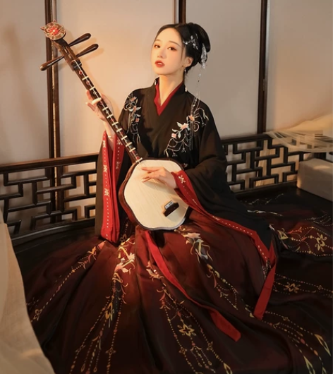 云芳晴绾星辰汉服女中国风原创正品6米摆对襟...