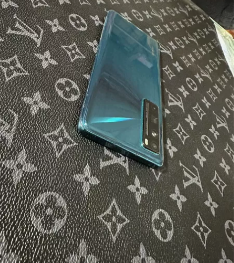二手华为nova7pro麒麟985处理器双...