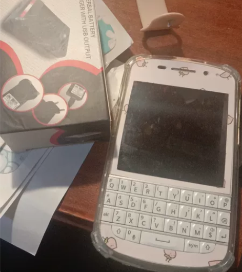 黑莓q10手机 自己年初买的不会用，因为不...