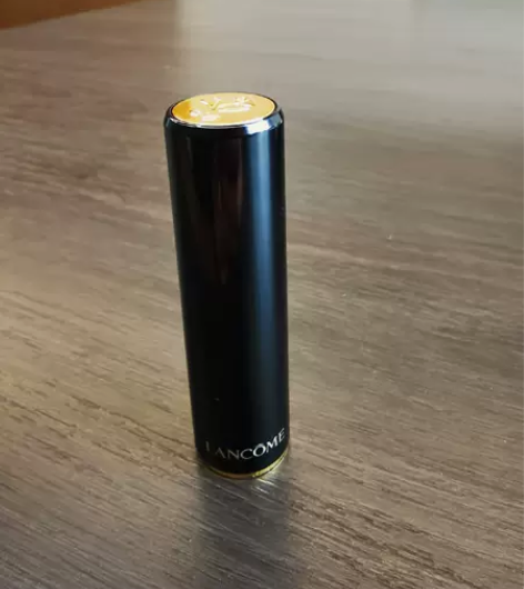 闲置转让兰蔻口红，型号386，当时买了两支...