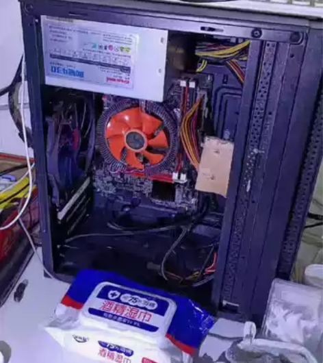 电脑主机送音箱H61主板4G内存金士顿赛扬...