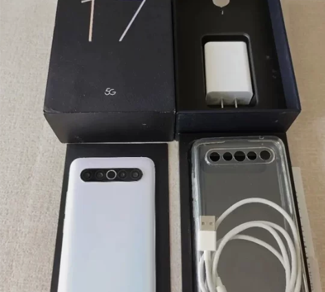 魅族17 配置8+128,手机成色如图,需...