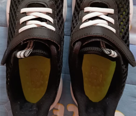 安踏儿童大网眼休闲鞋，33码，穿了一夏天，...