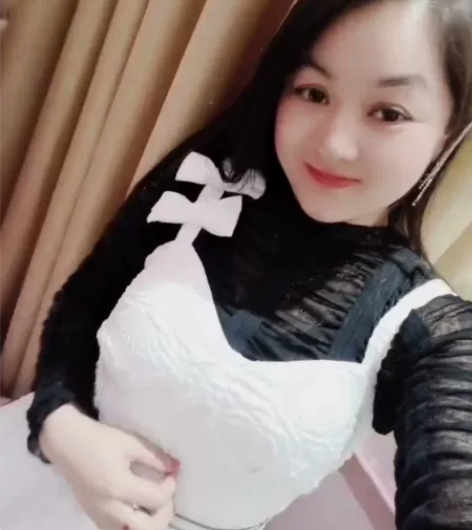 全新，好像是A牌，我记不清了，剪标M码，自...