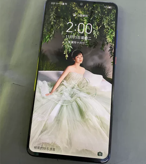 华为mate20，6+128G，麒麟980...