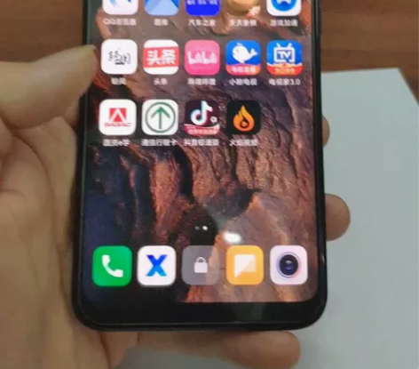 转让自用闲置的小米8，黑色，6+128GB...