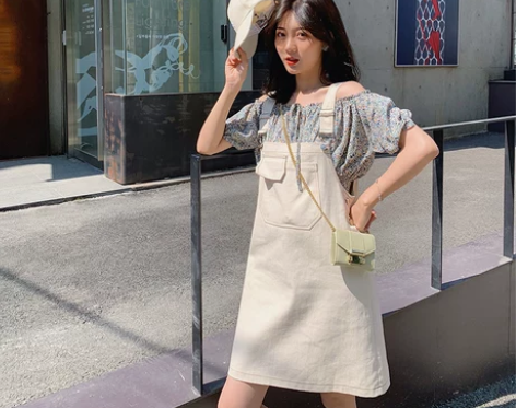 显瘦白色牛仔背带裙 感兴趣的话点“我想要”...