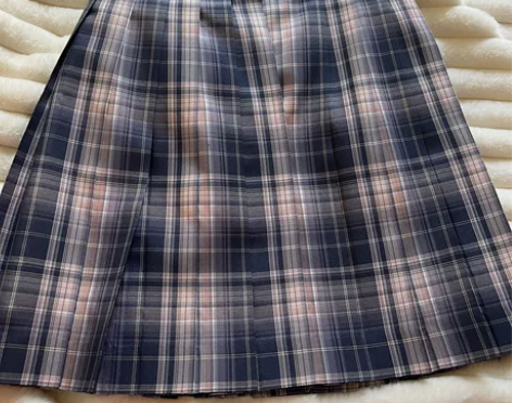 全部25元一条，除了那条百褶裙我穿过，其他...