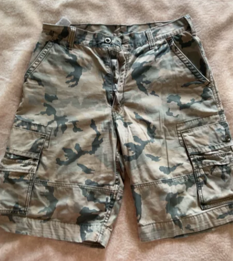 Levis男士迷彩短裤 有穿着痕迹，无污渍...