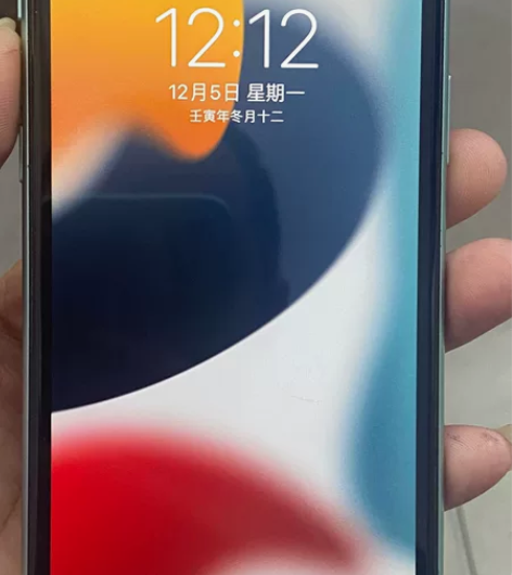 苹果11 128g 小花,换过原装屏幕...