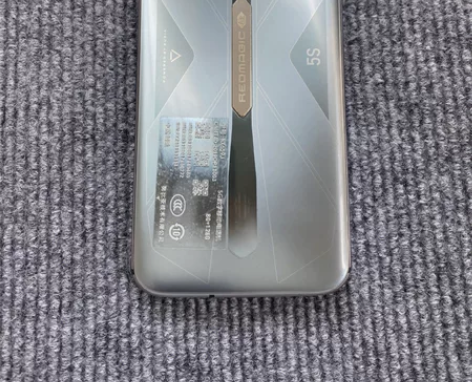 出Nubia/努比亚红魔5s，12+256...